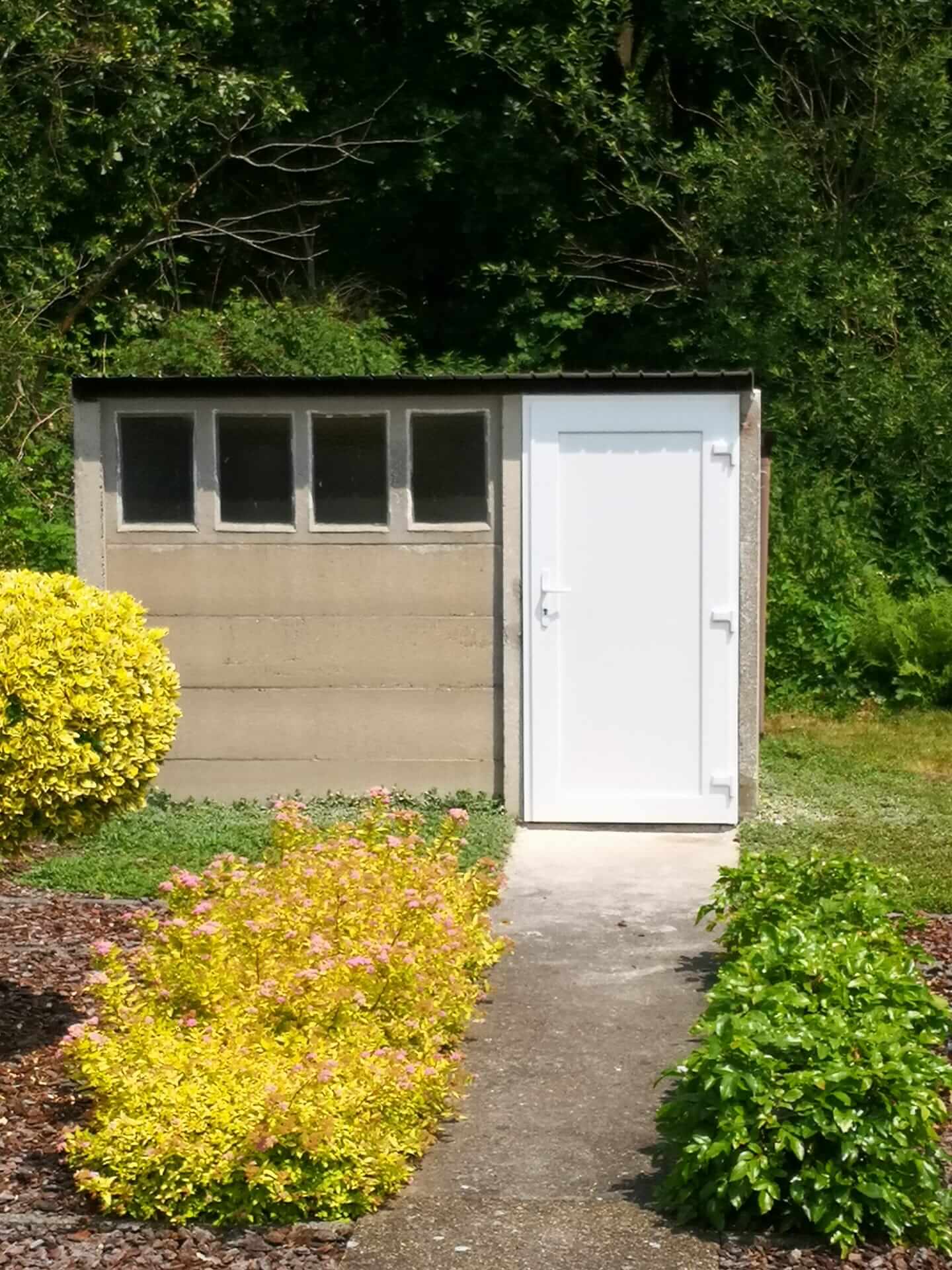 pvc-buitendeur-tuinhuis